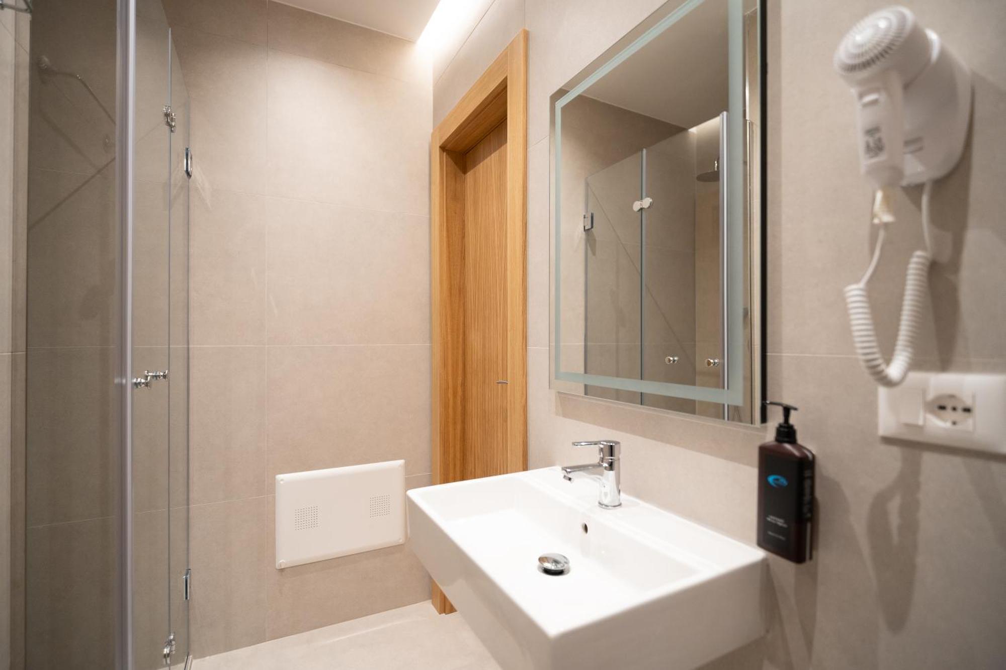 Hotel Boutique Jera Tirana Zewnętrze zdjęcie